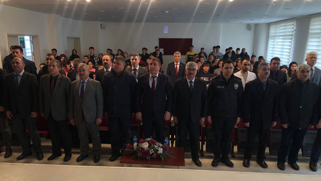 12 Mart İstiklal Marşının Kabul Yıldönümü ve Mehmet Akif ERSOY'u Anma Günü Ulaş Anadolu İmam Hatip Lisesinde gerçekleştirildi.